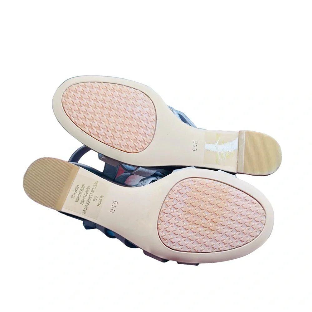 Lauren Ralph Lauren - Aleigh strappy nubuck sandal, Chalk Gray, Size6.5B